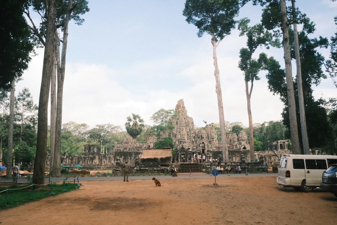 Camboya Templos De Angkor Y Poblados Del Interior